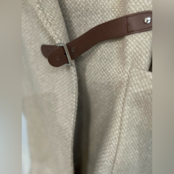 Lauren Ralph Lauren Fawn buckle front wool blend hooded wrap coat. Size 8 - Picture 7 of 16
